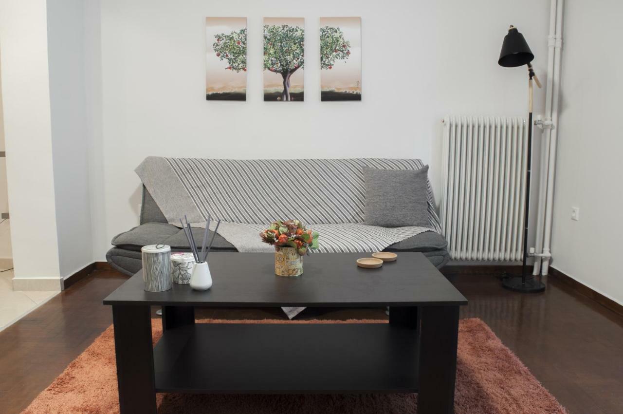 Modern Apartment, Excellent And Vibrant Location!! Афины Экстерьер фото